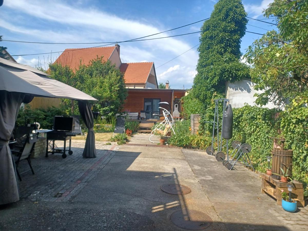 Eva Apartmanhaz Eger Exterior photo
